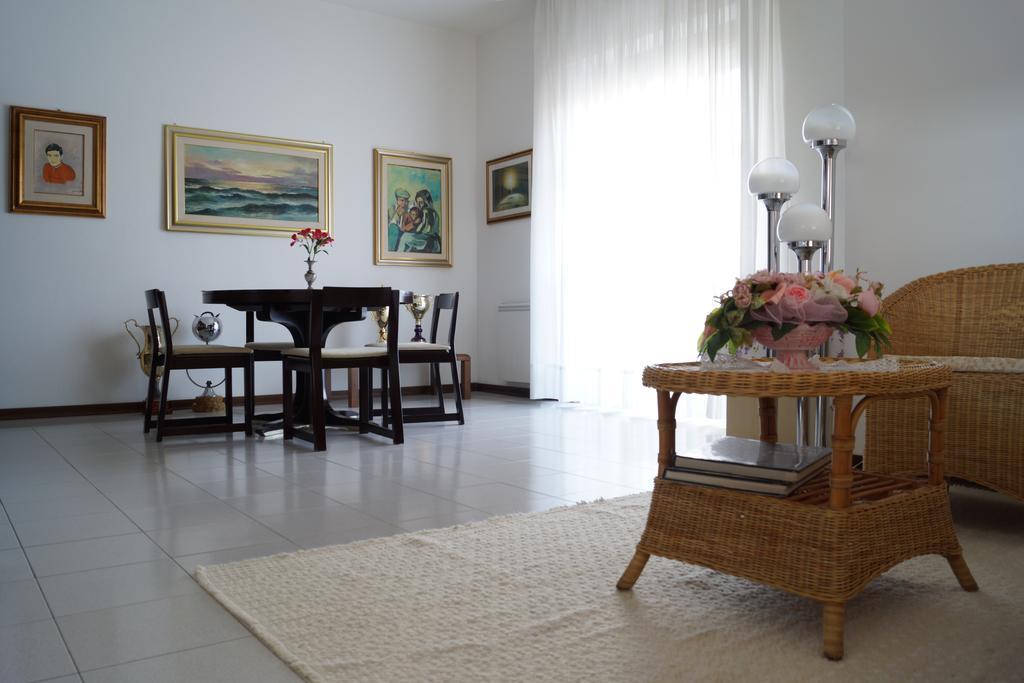 オリスターノ Il Melograno Bed & Breakfast エクステリア 写真